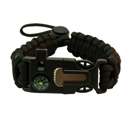 Zwarte paracord survival armband met een multifunctionele sluiting, voorzien van een ingebouwd kompas, noodfluitje en vuurstarter (scraper).
