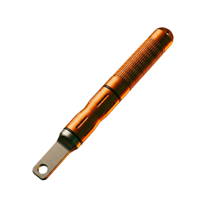 Feloranje waterdichte vuurstarter met metalen behuizing en grip, ideaal voor een noodpakket