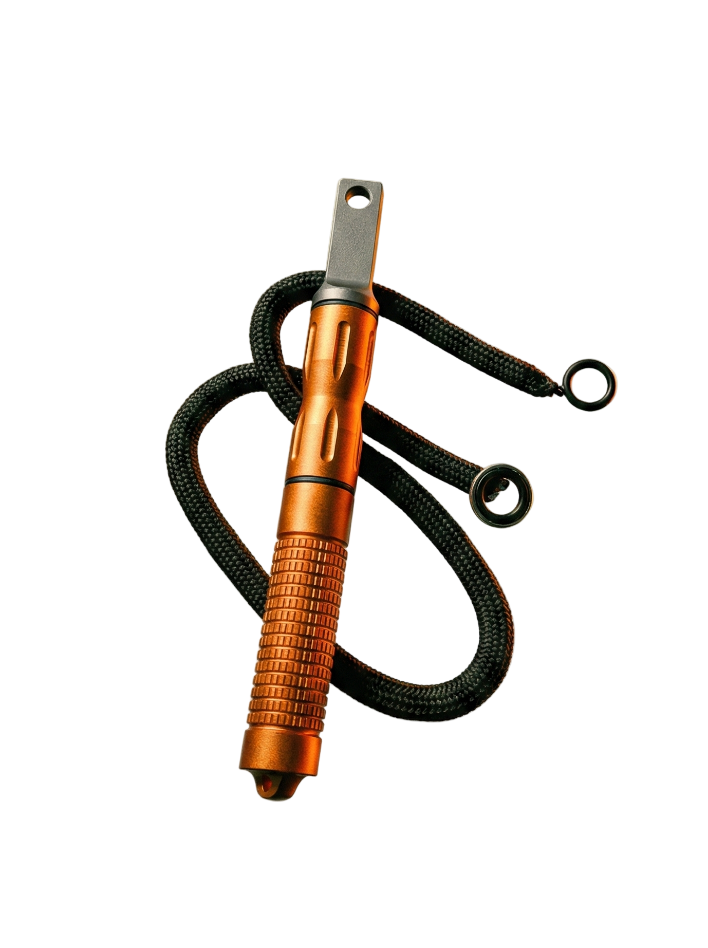 Feloranje vuurstarter met stevig zwart draagkoord, compact en klaar voor bevestiging, voor noodpakket.
